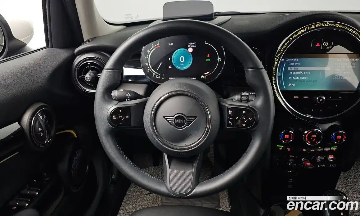 Mini Cooper 2023 1.5 автомат (гидро), фото 17