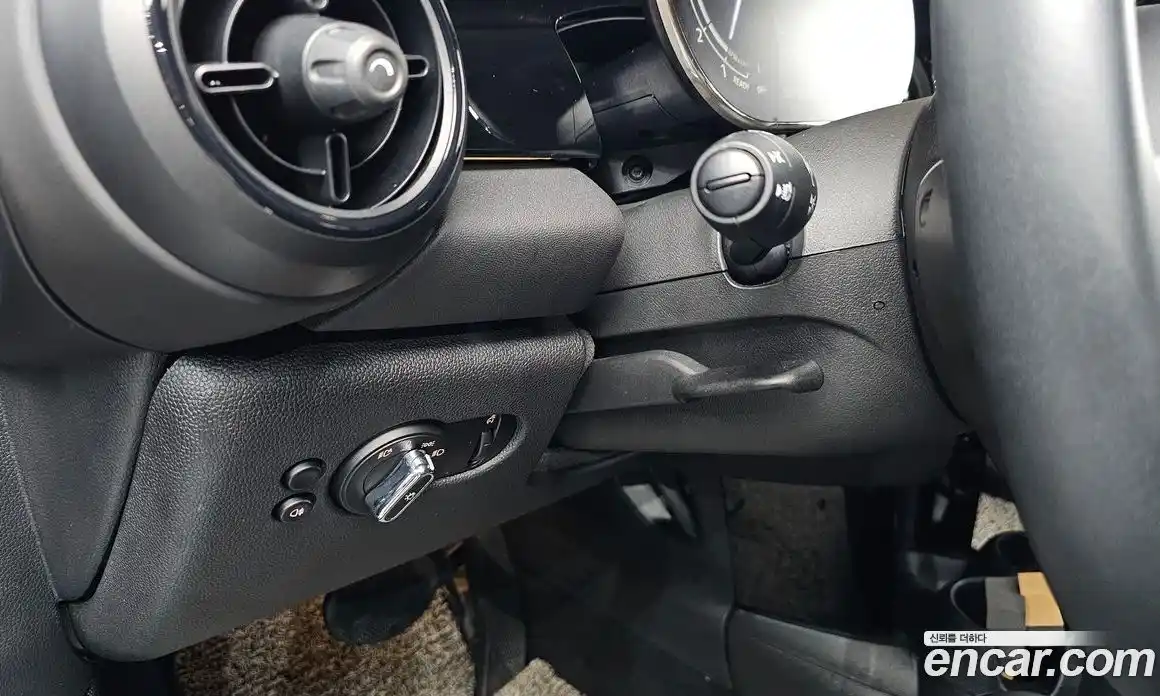 Mini Cooper 2023 1.5 автомат (гидро), фото 27