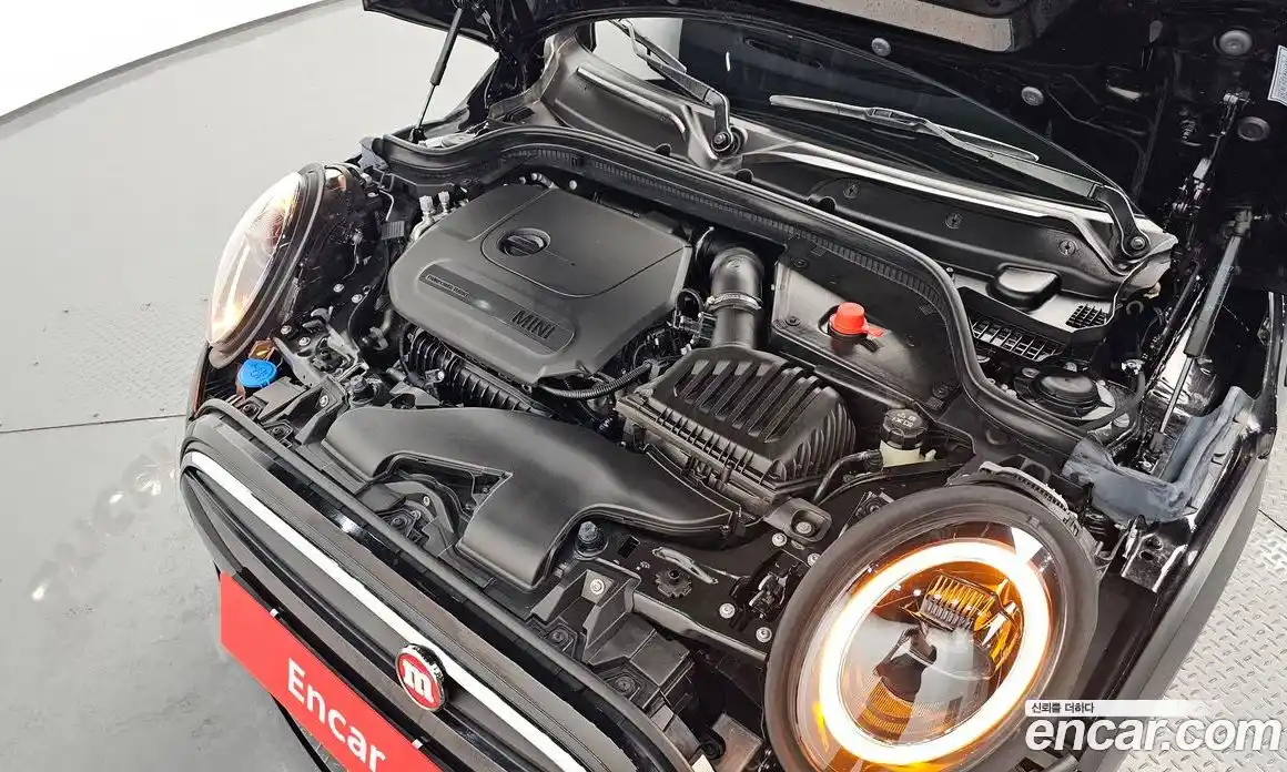 Mini Cooper 2023 1.5 автомат (гидро), фото 5