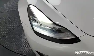 Tesla Model 3 2020 0.1 гидро, миниатюра 7