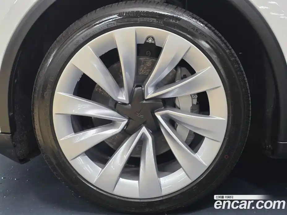 Tesla Model Y 2025 0.2 гидро, фото 5