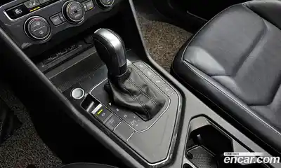 Volkswagen Tiguan 2020 2.0 автомат (гидро), миниатюра 12