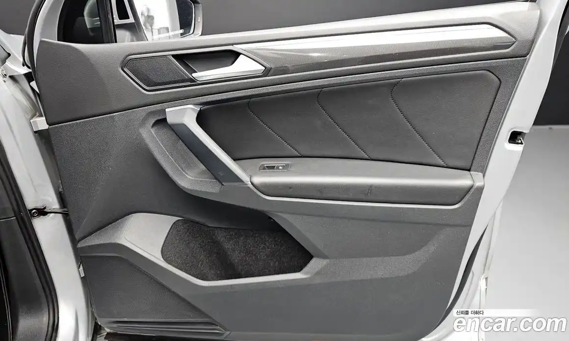 Volkswagen Tiguan 2020 2.0 автомат (гидро), фото 14