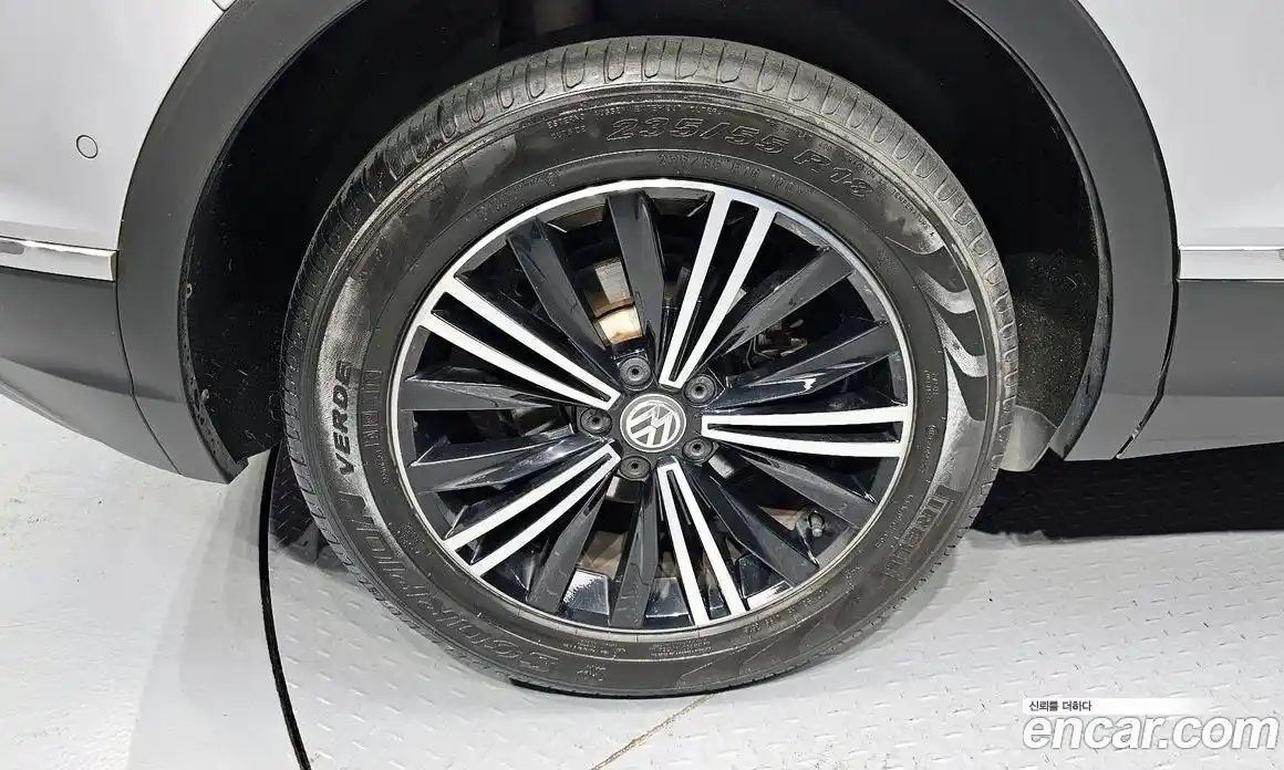 Volkswagen Tiguan 2020 2.0 автомат (гидро), фото 5