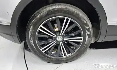 Volkswagen Tiguan 2020 2.0 автомат (гидро), миниатюра 5