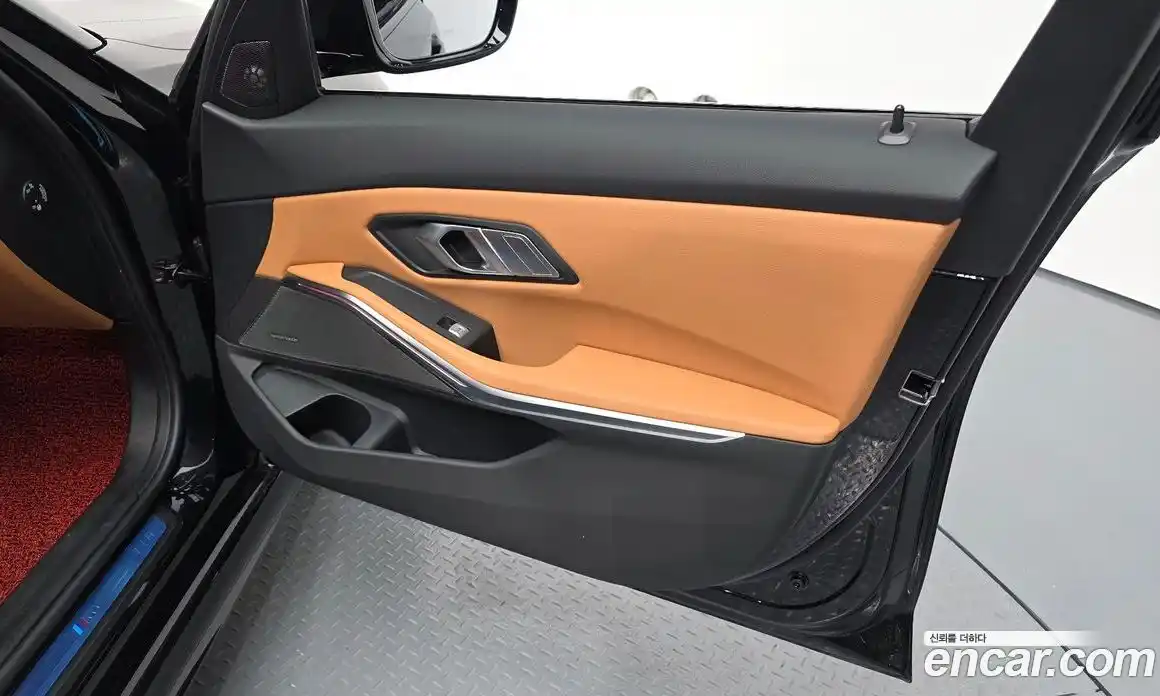 BMW 3 серия 2025 2.0 автомат (гидро), фото 14