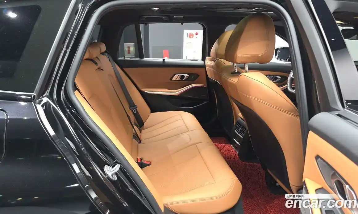 BMW 3 серия 2025 2.0 автомат (гидро), фото 18