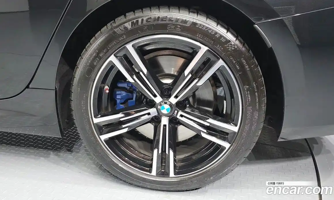 BMW 3 серия 2025 2.0 автомат (гидро), фото 7