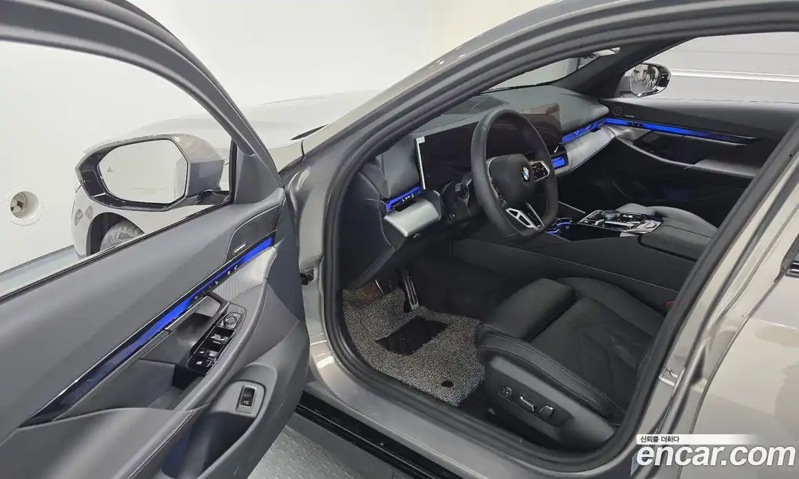 BMW 5 серия 2025 2.0 автомат (гидро), фото 10