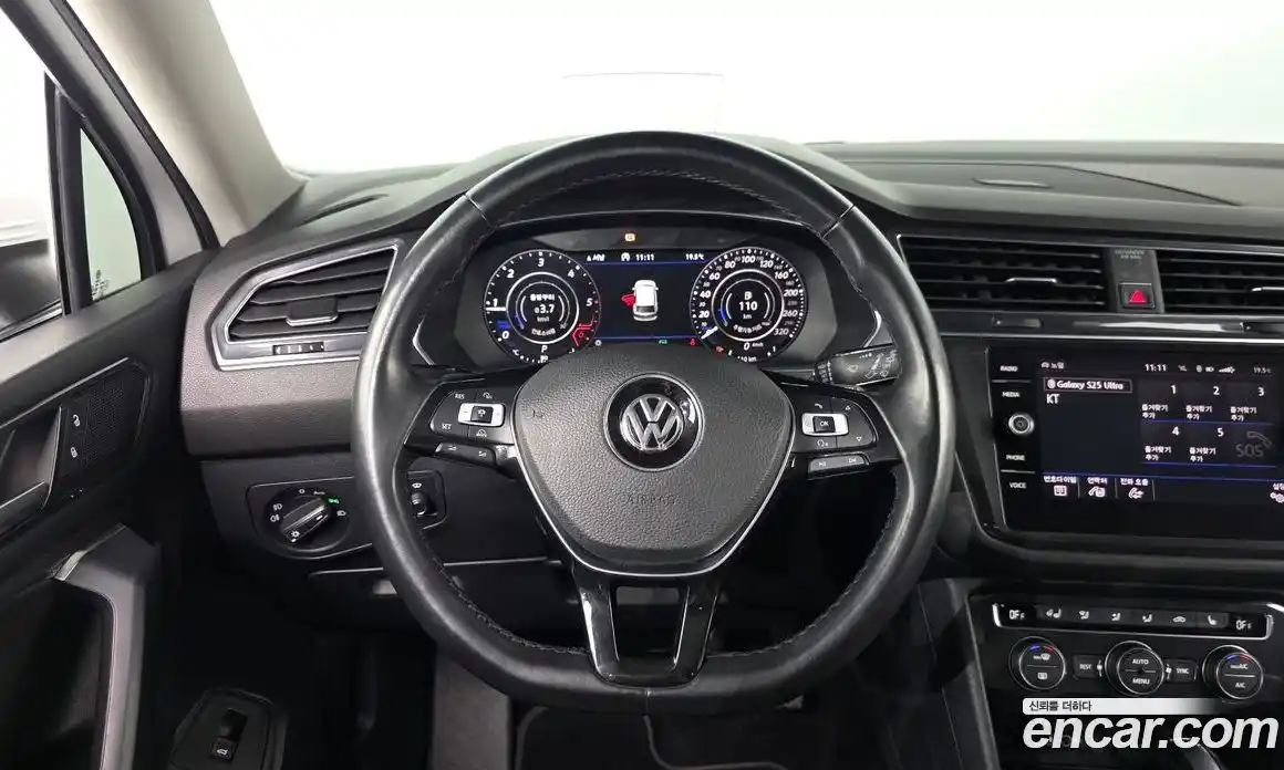Volkswagen Tiguan 2018 2.0 автомат (гидро), фото 19