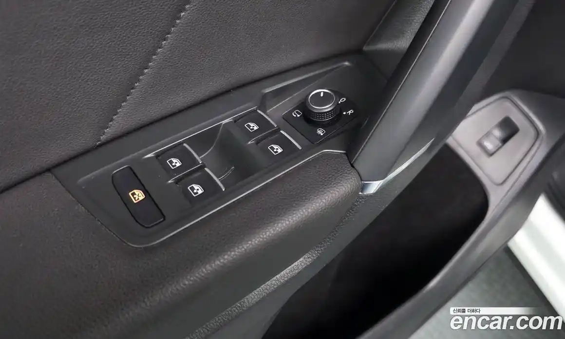Volkswagen Tiguan 2018 2.0 автомат (гидро), фото 28
