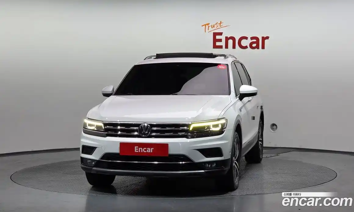 Volkswagen Tiguan 2018 2.0 автомат (гидро), фото 3