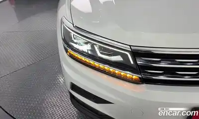 Volkswagen Tiguan 2018 2.0 автомат (гидро), миниатюра 8