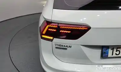 Volkswagen Tiguan 2018 2.0 автомат (гидро), миниатюра 9