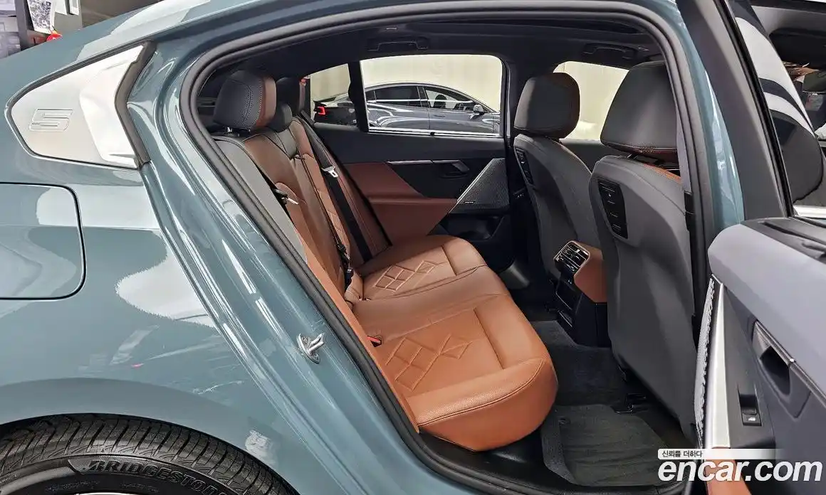 BMW i5 2024 0.2 автомат (гидро), фото 18