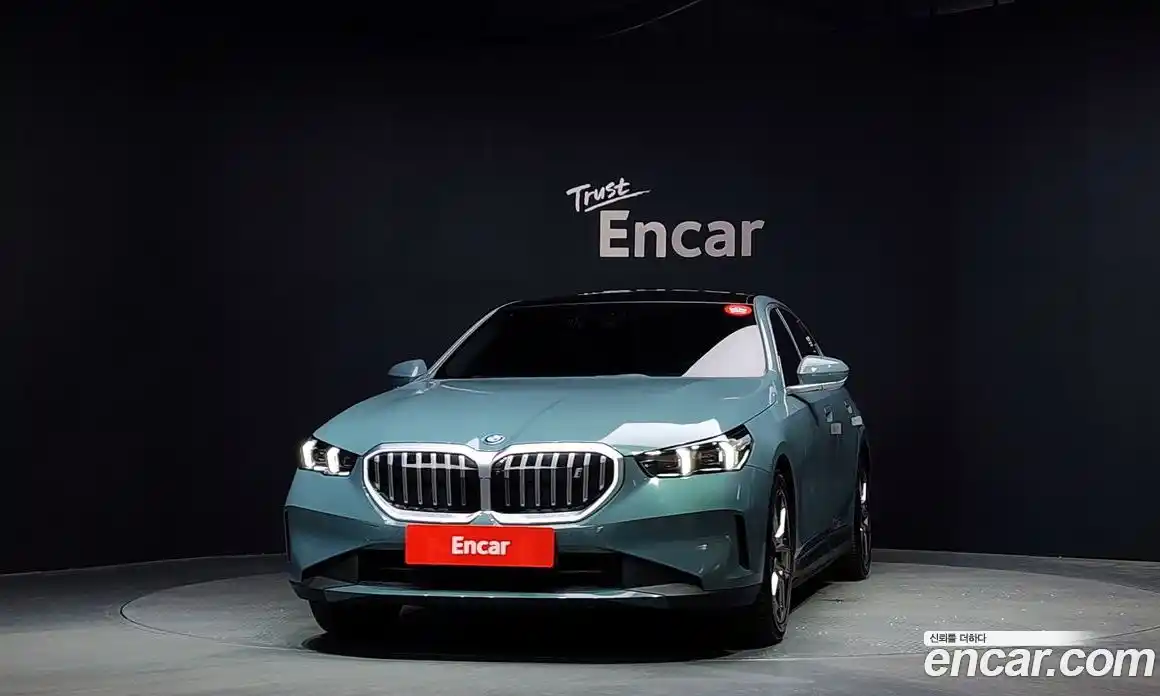 BMW i5 2024 0.2 автомат (гидро), фото 3