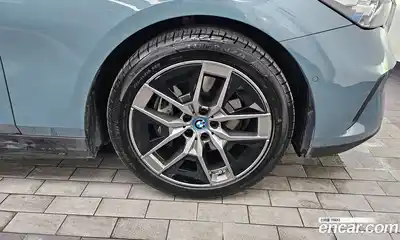 BMW i5 2024 0.2 автомат (гидро), миниатюра 7