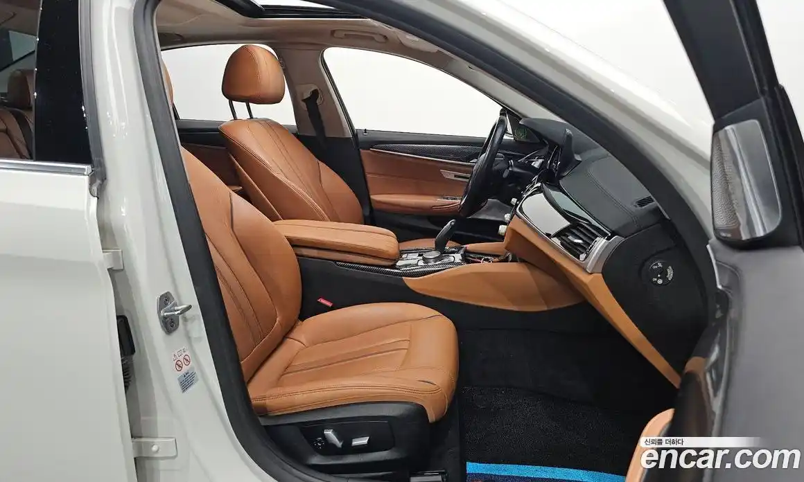 BMW 5 серия 2018 2.0 автомат (гидро), фото 12