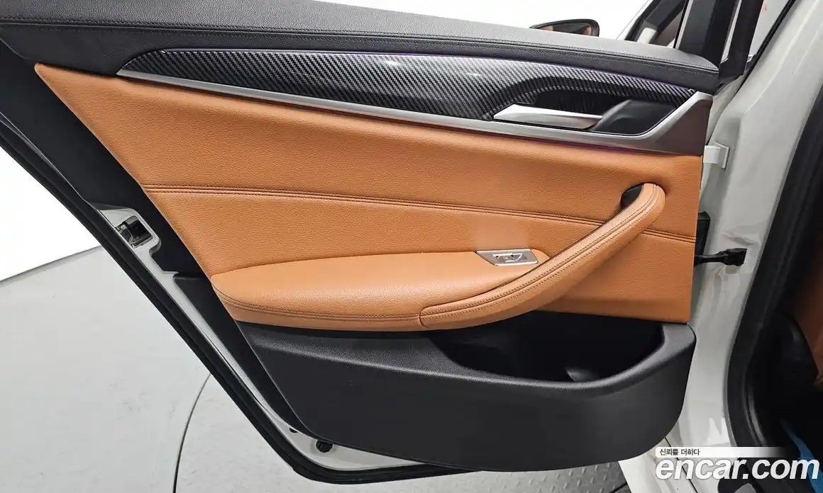 BMW 5 серия 2018 2.0 автомат (гидро), фото 14