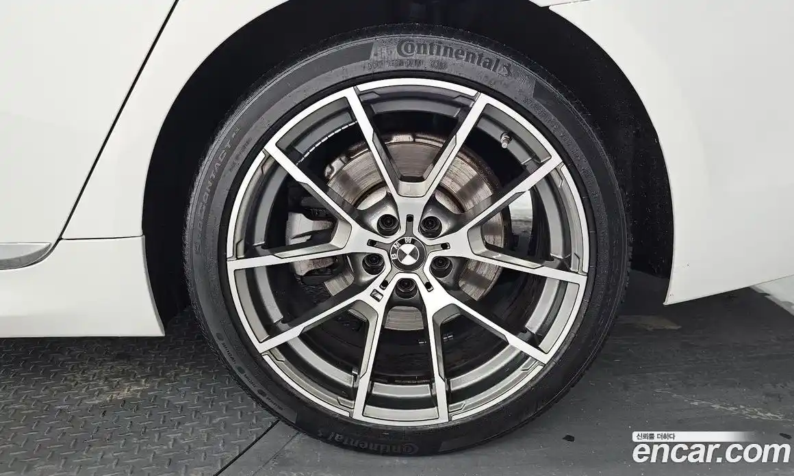 BMW 5 серия 2018 2.0 автомат (гидро), фото 6