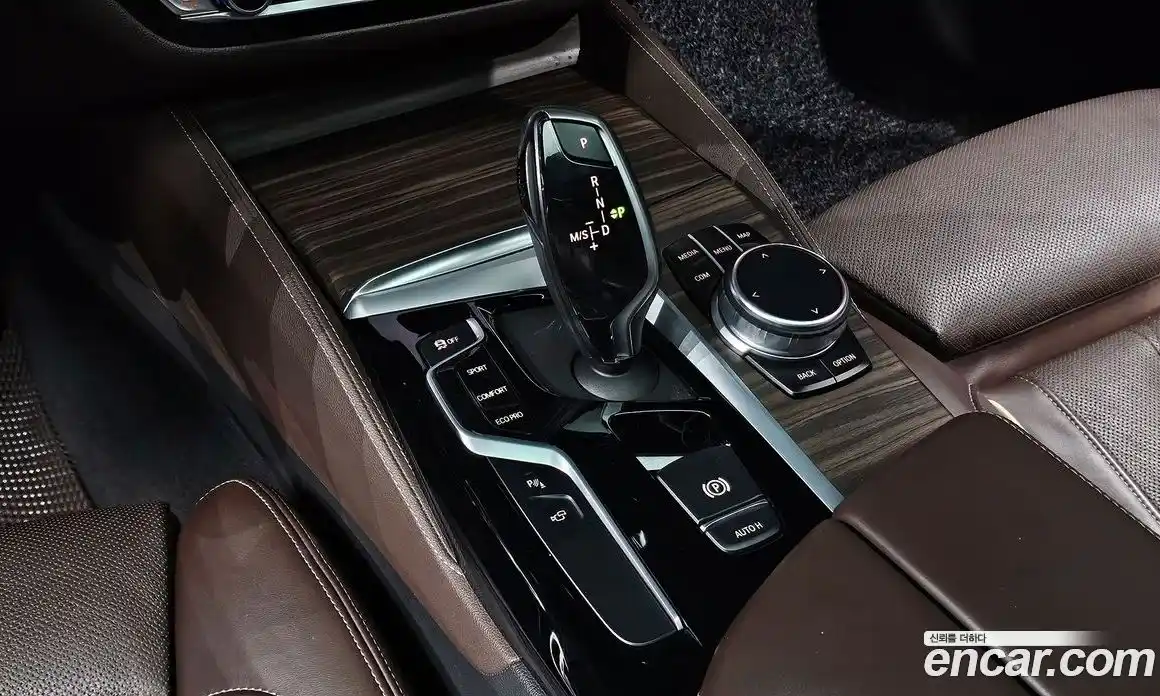 BMW 5 серия 2019 2.0 автомат (гидро), фото 9