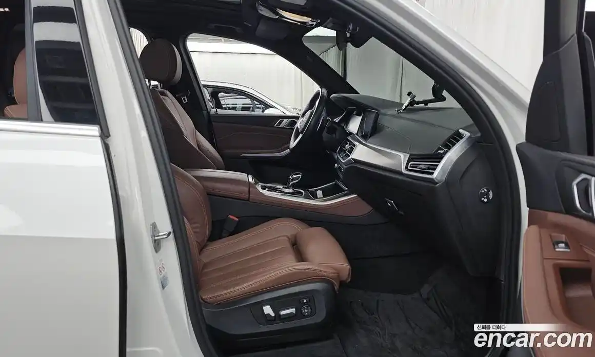 BMW X5 2022 3.0 автомат (гидро), фото 17