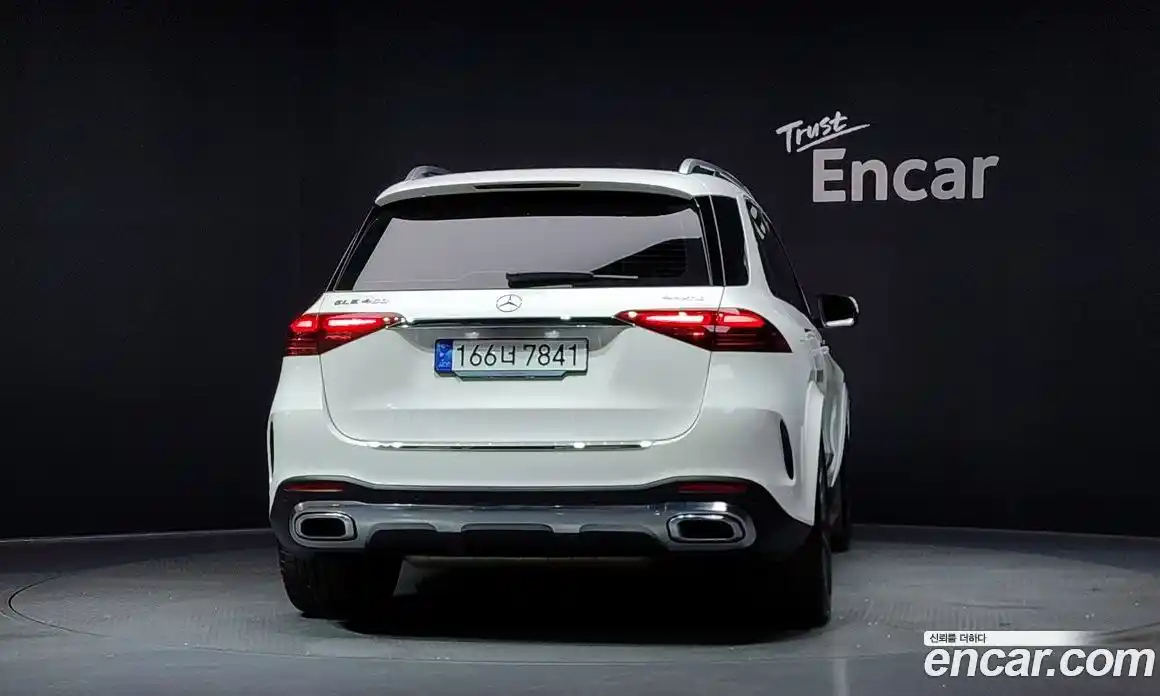 Mercedes-Benz GLE-Class 2024 3.0 гидро, фото 4 Mercedes-Benz GLE-Class 2024 3.0 гидро, фото 4