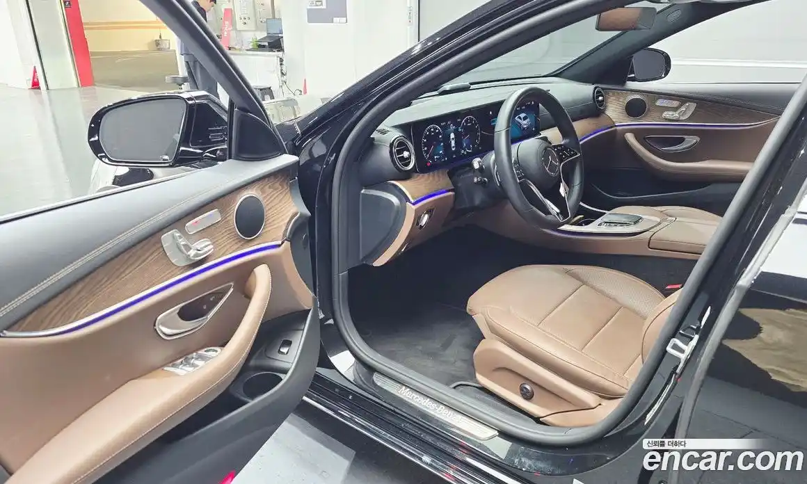 Mercedes-Benz E-Class 2023 2.0 автомат (гидро), фото 13