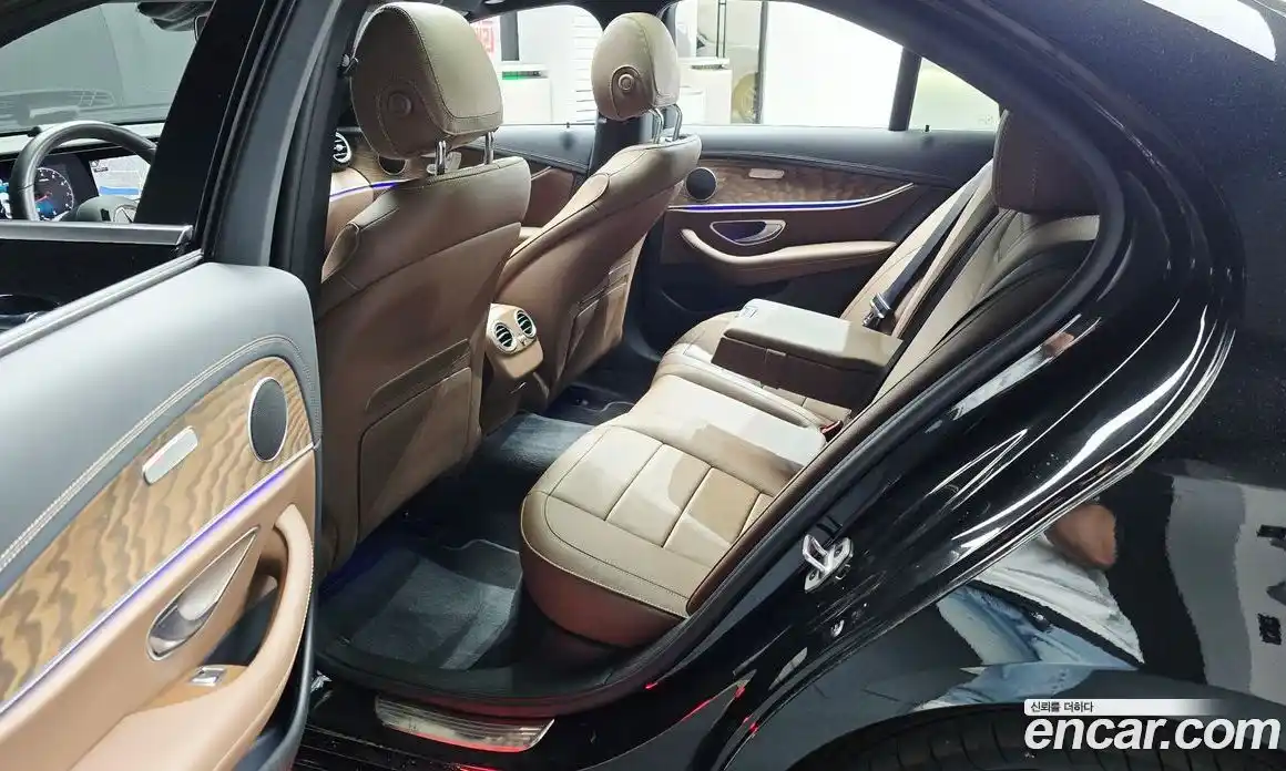 Mercedes-Benz E-Class 2023 2.0 автомат (гидро), фото 16