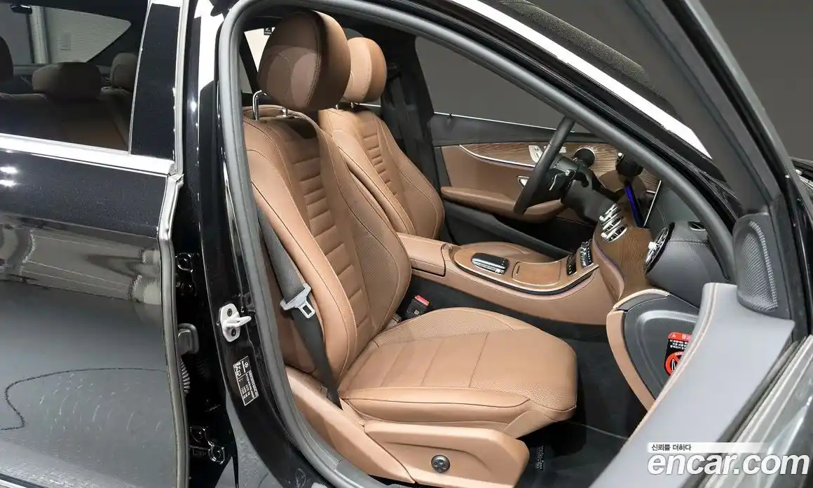 Mercedes-Benz E-Class 2023 2.0 автомат (гидро), фото 18