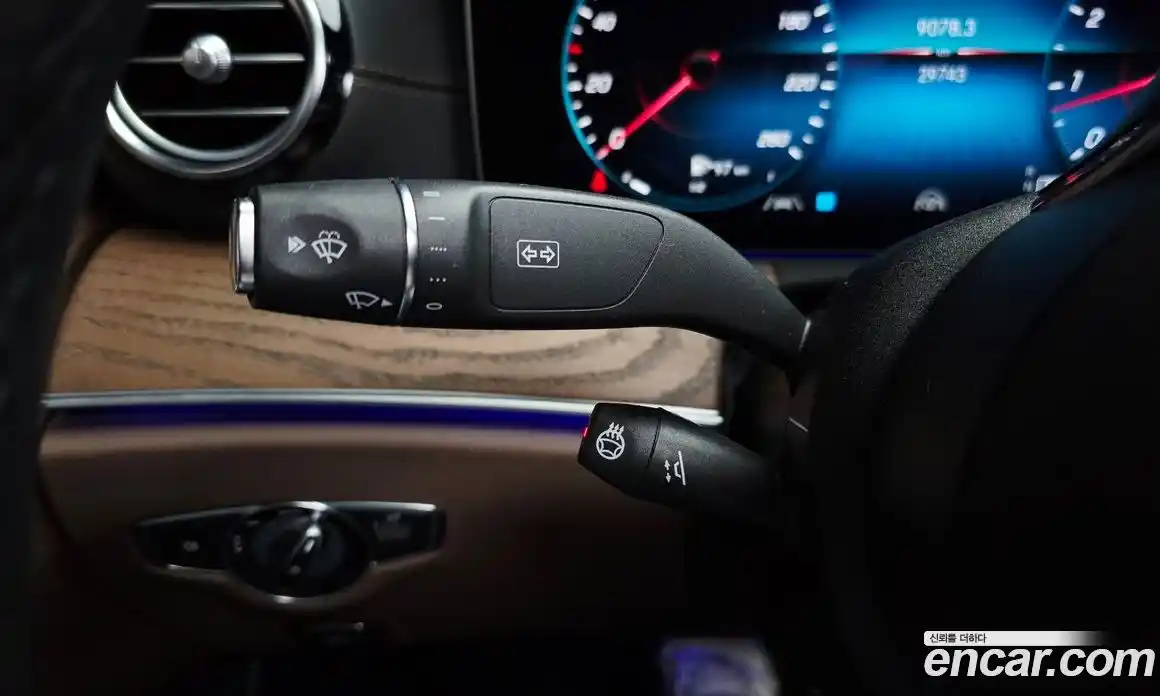 Mercedes-Benz E-Class 2023 2.0 автомат (гидро), фото 27