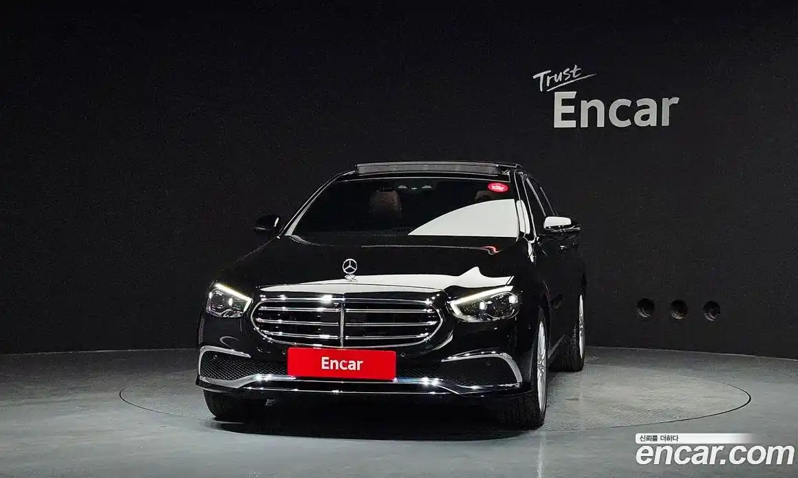 Mercedes-Benz E-Class 2023 2.0 автомат (гидро), фото 3