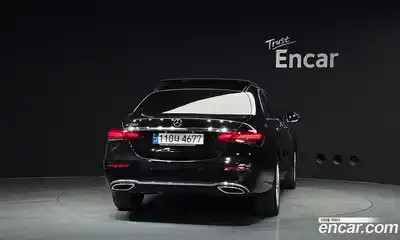 Mercedes-Benz E-Class 2023 2.0 автомат (гидро), миниатюра 4