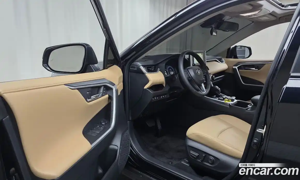 Toyota RAV4 2025 2.5 гидро, фото 13