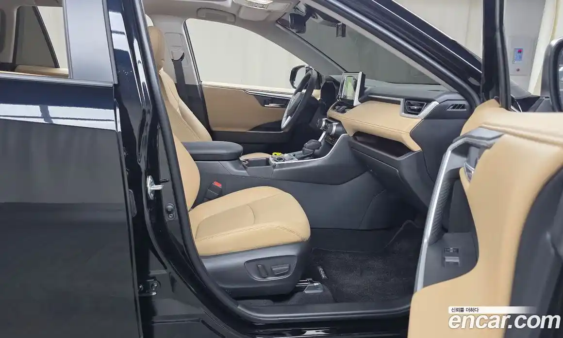 Toyota RAV4 2025 2.5 гидро, фото 16