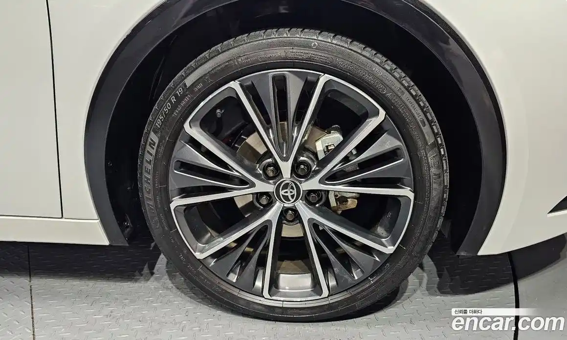 Toyota Prius 2025 2.0 гидро, фото 7