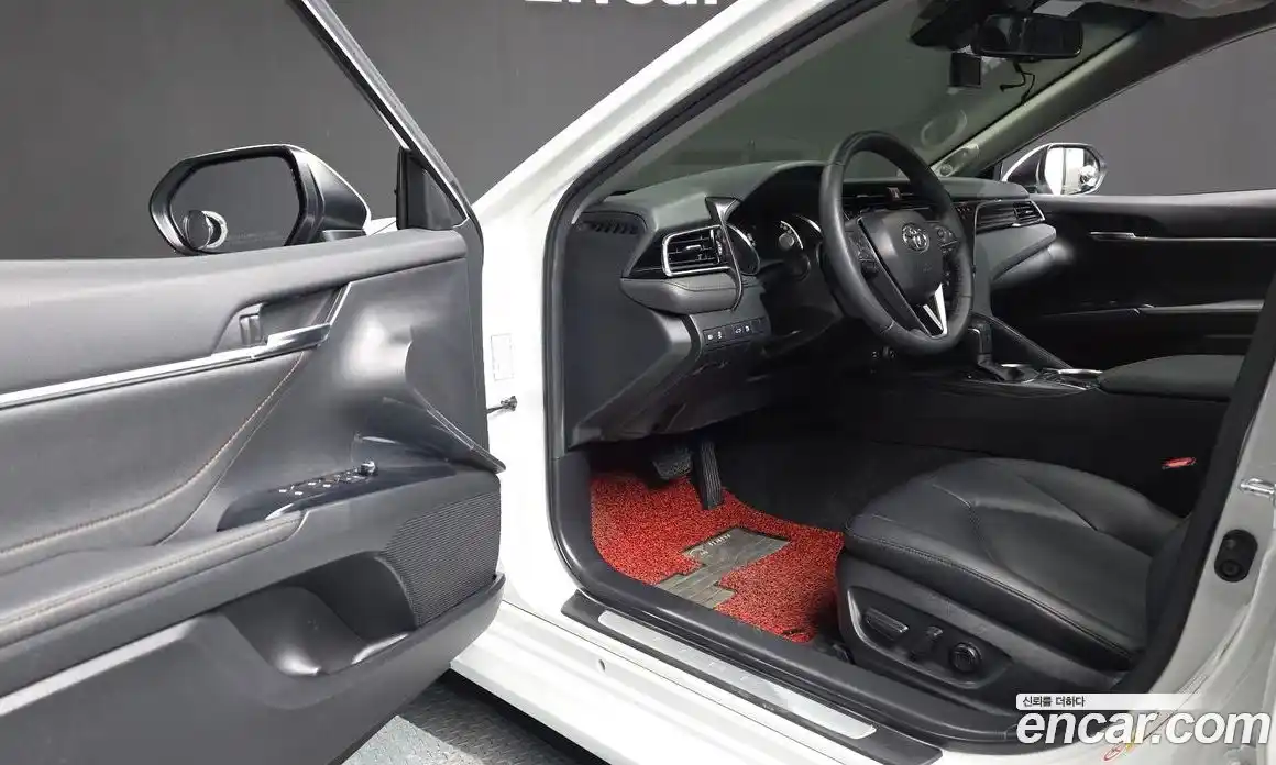 Toyota Camry 2017 2.5 гидро, фото 12