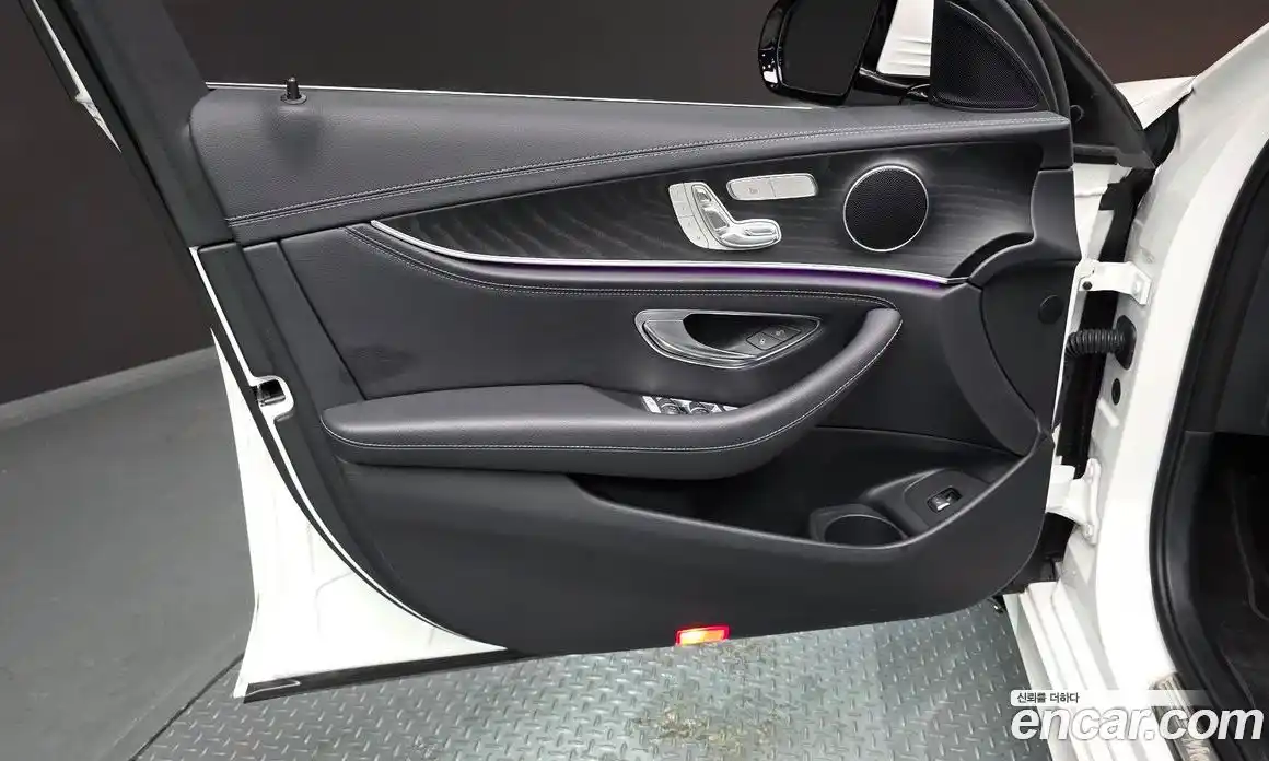 Mercedes-Benz E-Class 2021 1.9 автомат (гидро), фото 14