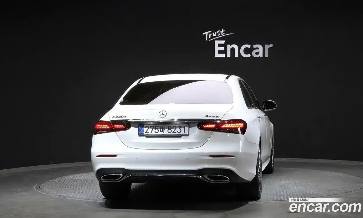 Mercedes-Benz E-Class 2021 1.9 автомат (гидро), фото 4