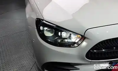 Mercedes-Benz E-Class 2021 1.9 автомат (гидро), миниатюра 8