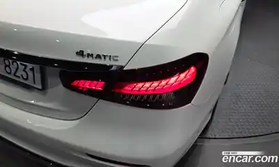 Mercedes-Benz E-Class 2021 1.9 автомат (гидро), миниатюра 9