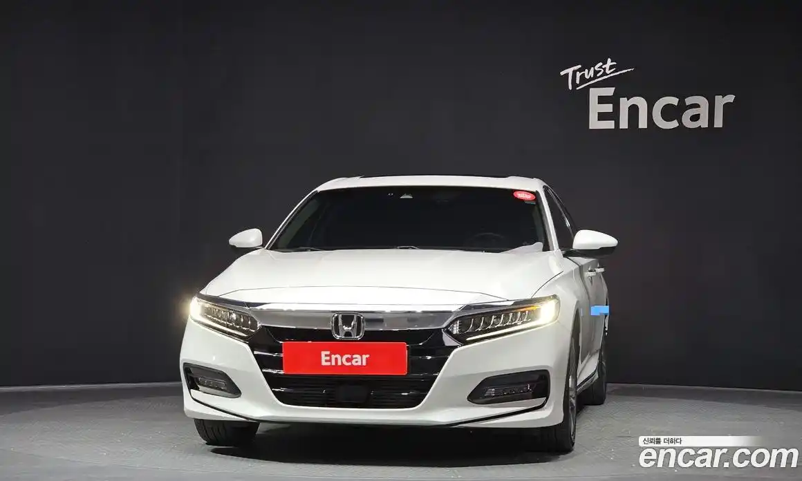 Honda Accord 2019 1.5 автомат (гидро), фото 3