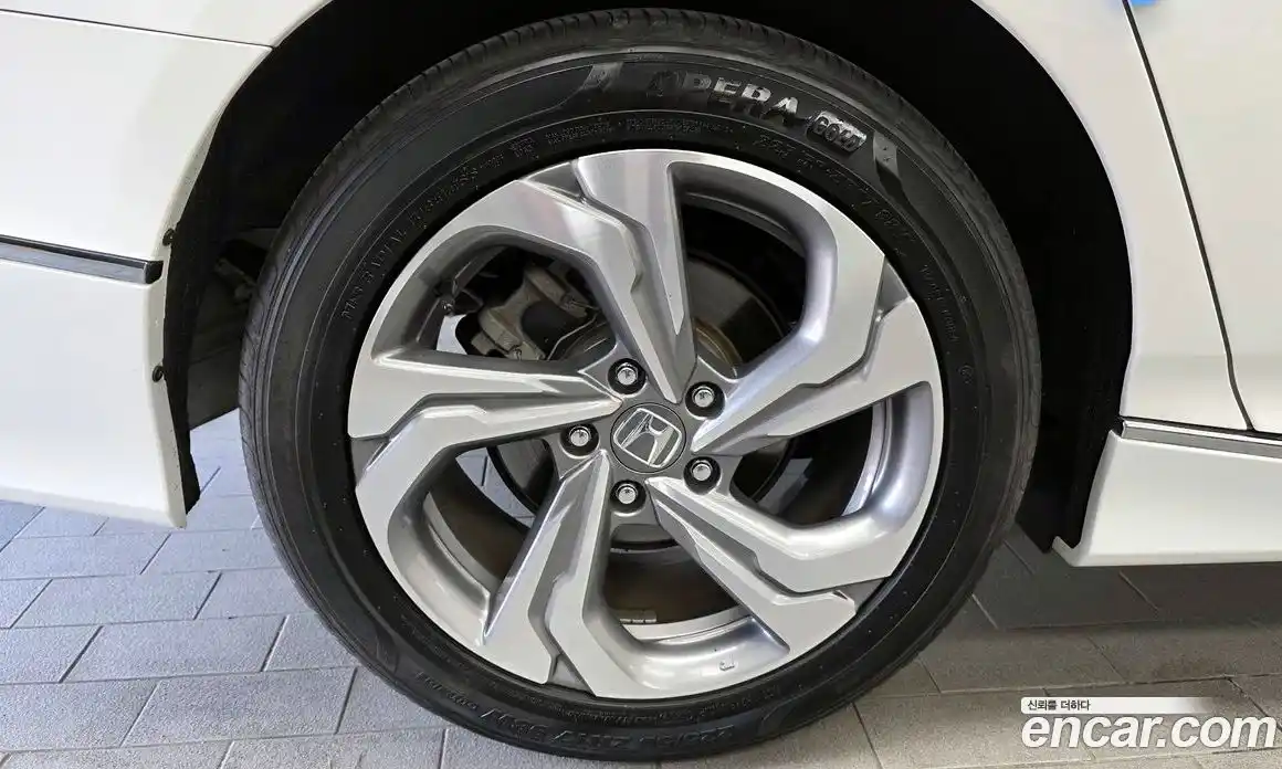 Honda Accord 2019 1.5 автомат (гидро), фото 5