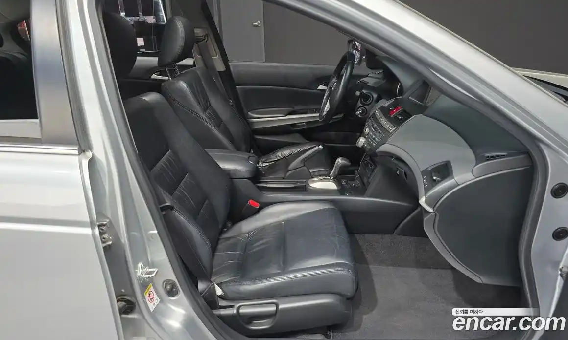 Honda Accord 2011 2.4 автомат (гидро), фото 11