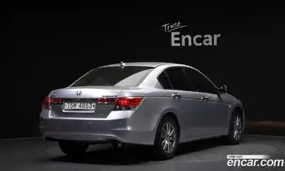 Honda Accord 2011 2.4 автомат (гидро), миниатюра 2