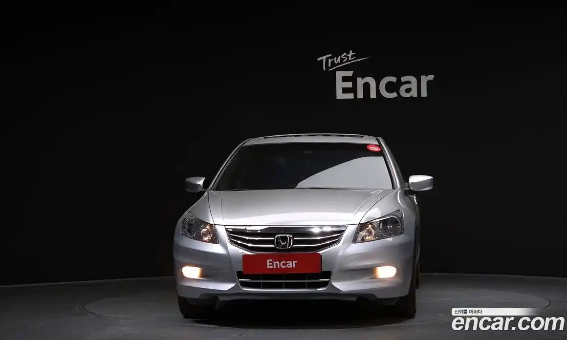 Honda Accord 2011 2.4 автомат (гидро), фото 3
