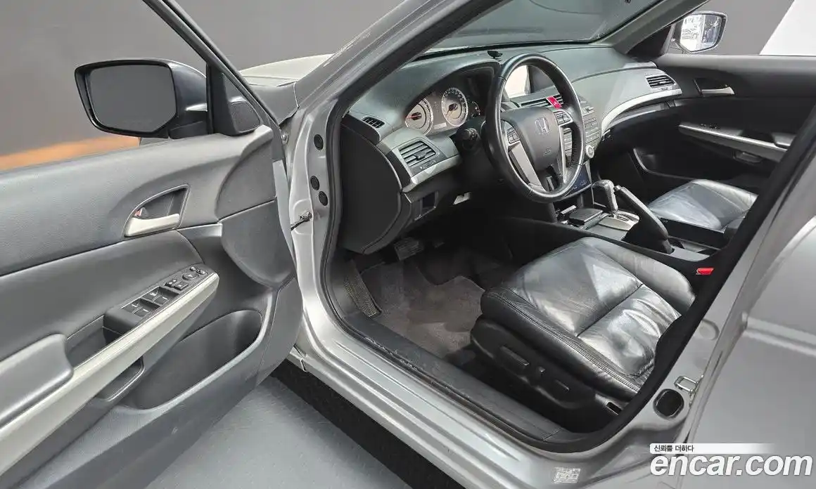 Honda Accord 2011 2.4 автомат (гидро), фото 10
