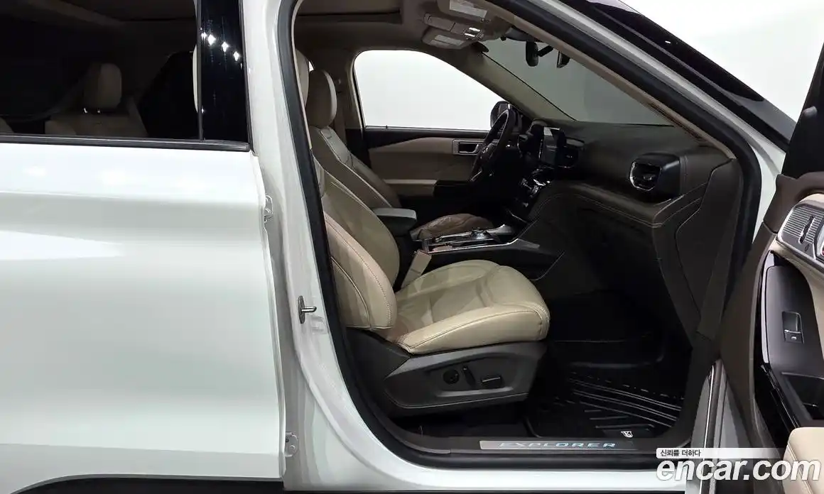 Ford Explorer 2022 3.0 автомат (гидро), фото 16