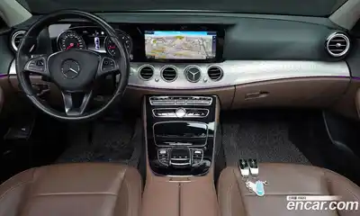 Mercedes-Benz E-Class 2016 2.0 автомат (гидро), миниатюра 7