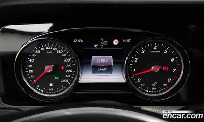 Mercedes-Benz E-Class 2016 2.0 автомат (гидро), миниатюра 8